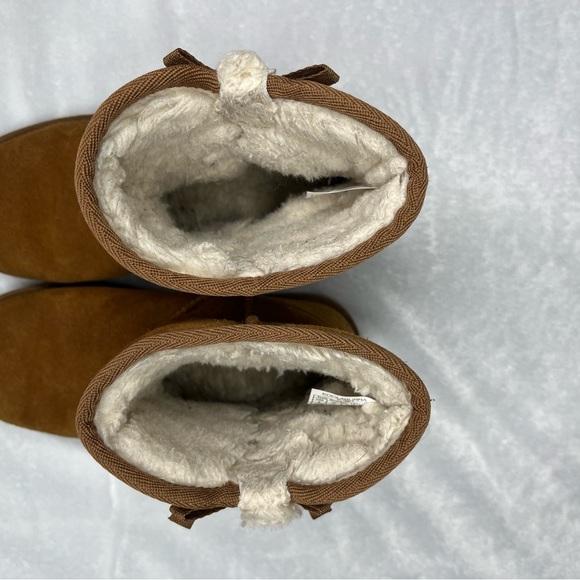 Koolaburra by Uggs Boots Size 5 Big Girls - Picture 8 of 14